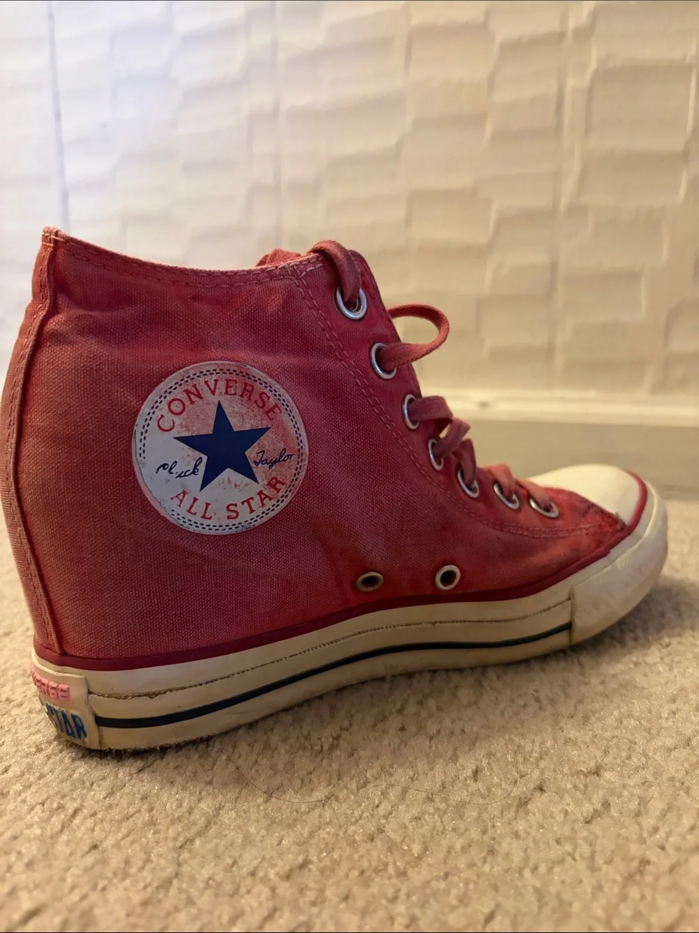 Converse Chuck Taylor All Star Lux Hidden Wedge Sneakers - Size 8